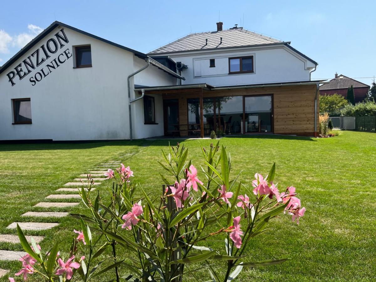 Penzion 411 Solnice Exterior foto